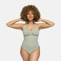 Naadloze shapewear bodysuit met halternek en slip