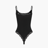 Bodysuit met kant en string